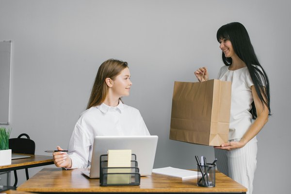Sac en kraft personnalisé : un emballage pratique et écologique